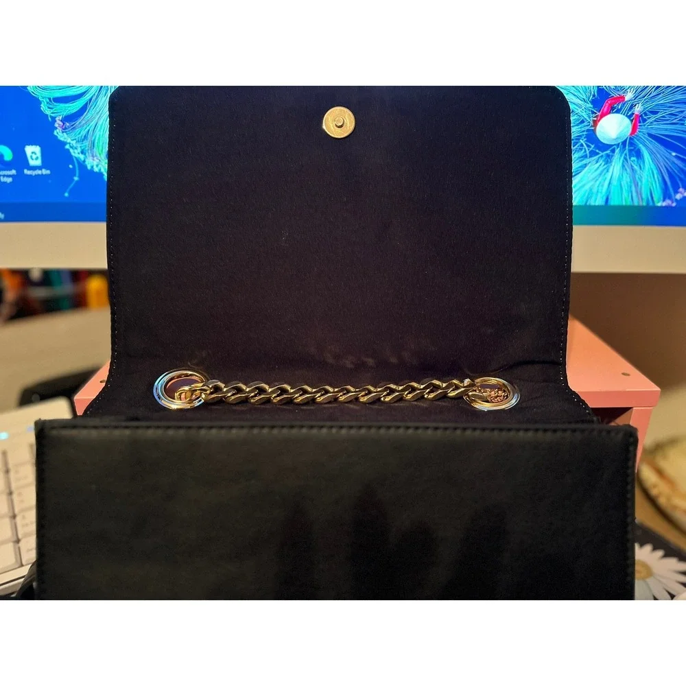 ALDO Black Quilted Handbag Embellished Gold Chain Charms‎ Lipstick Lips Heels - Picture 5 of 9